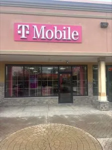 T-Mobile N Main St & Stafford Ave