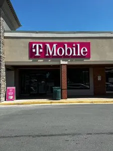 T-Mobile Sudley Rd & Lomond Dr