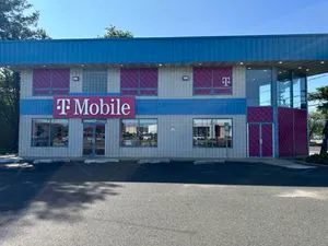 T-Mobile Rt 38 - Lowes Center