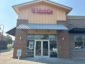 T-Mobile Maple Valley Town Square