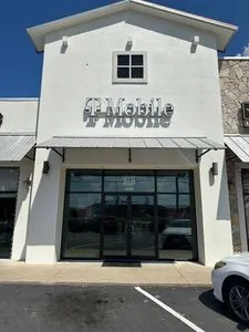 T-Mobile US Hwy 281 & Trade St