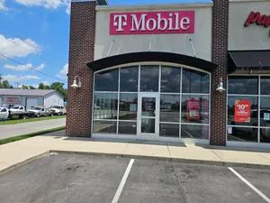 T-Mobile Western Ave & W 32nd St