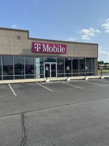 T-Mobile US-65 & Walmart Dr
