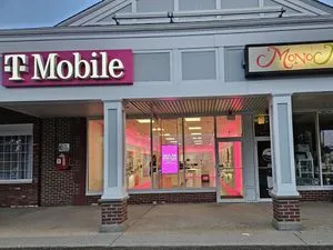 T-Mobile Marshfield Webster Square
