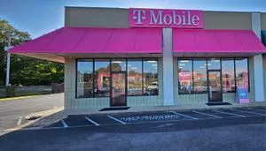 T-Mobile Commons Dr & Hawks Rd