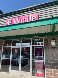 T-Mobile 64th St & 47th Ave