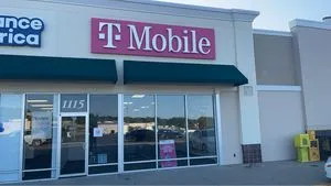 T-Mobile S Main St & E South Ave