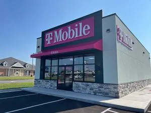 T-Mobile SR 121 & Charles