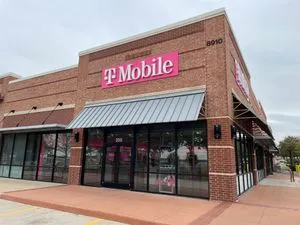 T-Mobile McKinney Towne Crossing