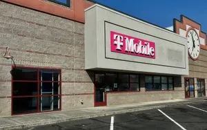 T-Mobile Delta Waters Rd & Crater Lake Hwy