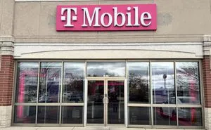 T-Mobile North & 25th