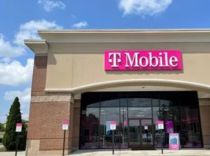 T-Mobile Winchester Rd & Polo Club Dr