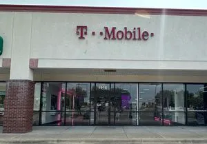 T-Mobile SE Washington Blvd & Stonewall Dr