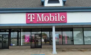 T-Mobile The Crossings at Hobart