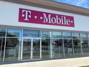 T-Mobile Broadway Crossing