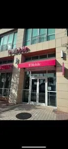 T-Mobile Biscayne Blvd & NE 2nd St