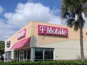 T-Mobile Coral Way & SW 87th Ave