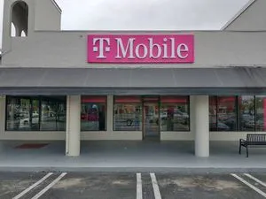 T-Mobile SW 56th Street & SW 137th Ave