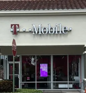 T-Mobile SW 127th Ave & SW 120th St