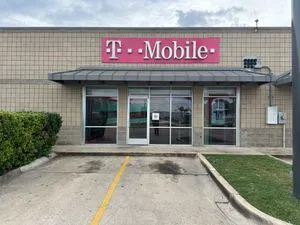 T-Mobile Hwy 71 & Childers Dr
