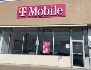 T-Mobile Route 211 & Bert Crawford