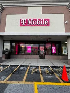 T-Mobile Dolson Ave