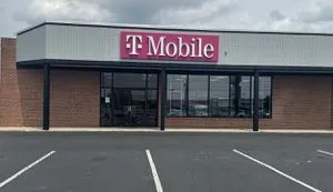 T-Mobile Dupont Blvd & 1st St