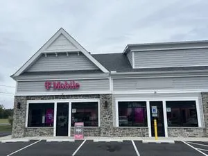 T-Mobile Atlantic Ave & Railway Rd
