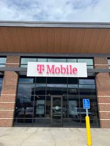 T-Mobile Plymouth Rd & Cartway Ln