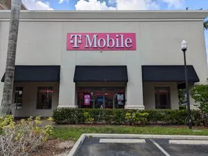 T-Mobile Miramar Pkwy & Flamingo Rd
