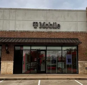 T-Mobile Hwy 6 S & Sienna Christus Dr