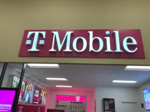 T-Mobile Mont Belvieu Crossing