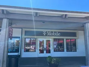 T-Mobile Del Monte Center & Munras Ave