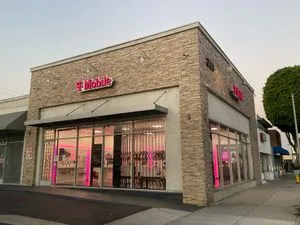 T-Mobile Jade Plaza