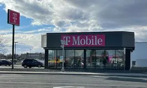 T-Mobile N Stratford Rd & Hwy 17 N