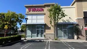 T-Mobile W El Camino Real & San Antonio Rd