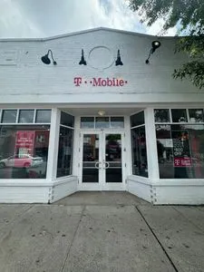 T-Mobile S Moger Ave & Main St