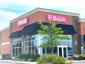 T-Mobile Medical Center & Robert Rose