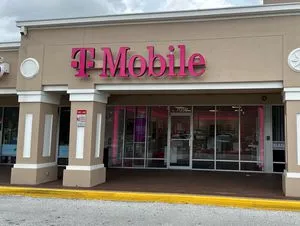 T-Mobile Radio Rd & Devonshire Blvd