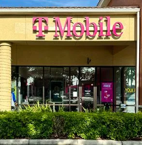 T-Mobile The Shoppes of Pebblebrooke