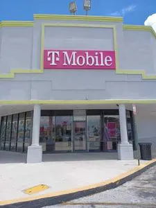 T-Mobile Shoppes of Naranja Lakes
