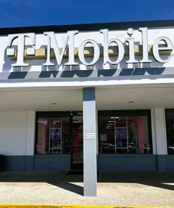 T-Mobile Hwy 70 & Old Hickory Blvd