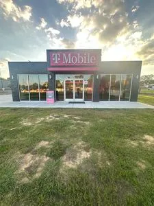 T-Mobile John R Junkin Dr & Windsor Lodge Rd
