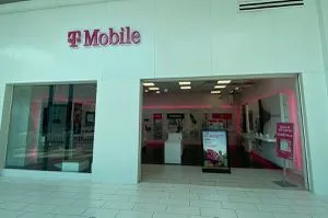 T-Mobile Bay Shore Mall