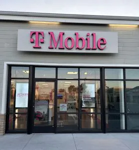 T-Mobile Grove Plaza
