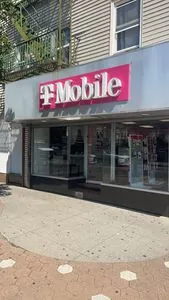 T-Mobile Ferry St & Monroe St