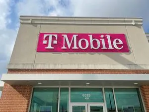 T-Mobile Garth Rd & Hunt Rd