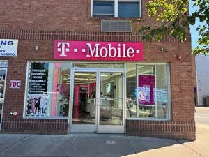 T-Mobile French St & Seaman St