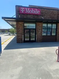 T-Mobile N Carrollton Ave & Toulouse St