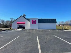 T-Mobile S Broad St & Cumberland Gallery Rd